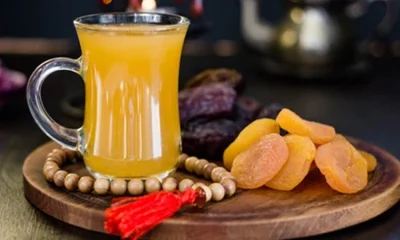বাজারে অনেক ধরনের ফলের জুস পাওয়া যায় তবে ফল কিনে নিজে জুস বানিয়ে নেওয়া স্বাস্থ্যকর