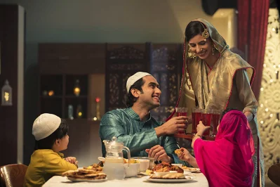 ইফতার হোক বা অন্য কোনো সময় অতিরিক্ত ঠাণ্ডা পানি কখনোই পান করা ঠিক নয়
