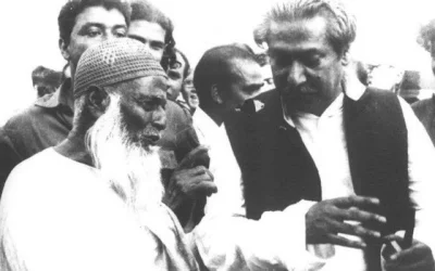 প্রথম সভাপতি মওলানা আবদুল হামিদ খান ভাসানীর সঙ্গে সাধারণ সম্পাদক শেখ মুজিবুর রহমান। 