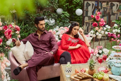 এথনিক, ট্রেডিশনাল ও ফিউশনের পাশাপাশি সমকালীন ট্রেন্ড অনুসারে বিভিন্ন ধরনের শাড়ি, পাঞ্জাবি, থ্রি-পিস ডিজাইন করা হয়েছে এমব্রেলায়