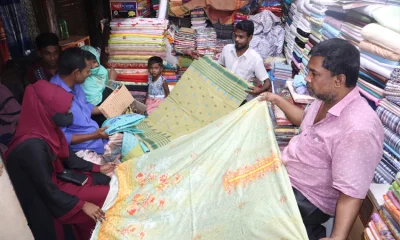 পরিবারের সবার জন্যই সাধ্যমতো কাপড় চোপড় কিনছেন সবাই 
