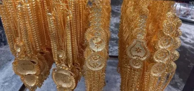 শ্রমিকের হাতে তৈরী এ্যানটিক গহনা