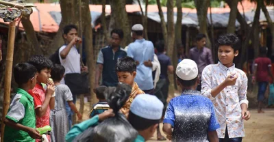 ক্যাম্পে রোহিঙ্গা শিশুদের ঈদ উদযাপন। ছবি: সংগৃহীত