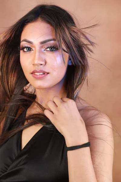  গরমে ঠোঁট সুন্দর ও মসৃণ রাখতে প্রচুর পানি পান করবেন। তীব্র সূর্যালোক ও ধুলাবালি এড়িয়ে চলবেন