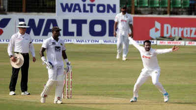 ধনঞ্জয় ডি সিলভাকে ফেরান সাকিব আল হাসান। ছবি: বিসিবি