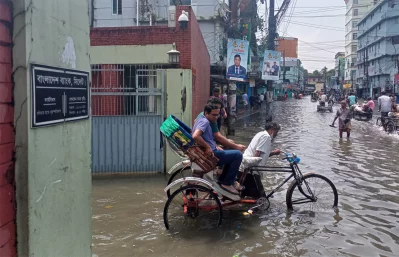 সিলেট শহরে বন্যার পানি।