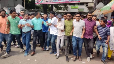 ছাত্রদল কর্মীদের মিছিল। ছবি: ইত্তেফাক