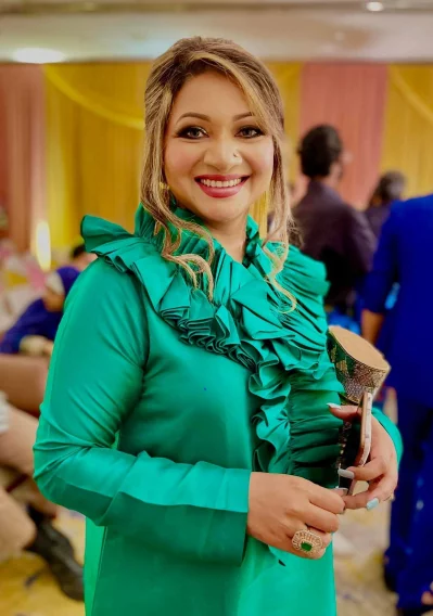  আঁখি আলমগীর