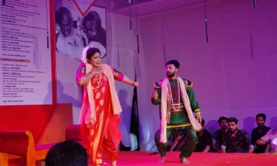 নাট্যকলা বিভাগের শিক্ষক হীরক মুশফিকের নির্দেশনায় বিশ্ববিদ্যালয়ের ১৮ জন শিক্ষক-শিক্ষিকা যাত্রাপালায় অভিনয় করেন
