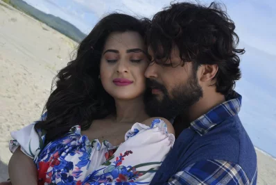 আদর আজাদ ও শবনম বুবলী। ছবি: সংগৃহীত