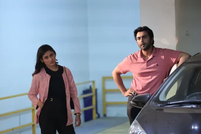 দাম্পত্যে যদি টানাপোড়েন চলে তাহলে বৃষ্টি দিনগুলো যেন আর্শীবাদ হয়ে আসে