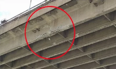 বুড়িগঙ্গা সেতুর ভাঙ্গা অংশ। ছবি- সংগৃহীত
