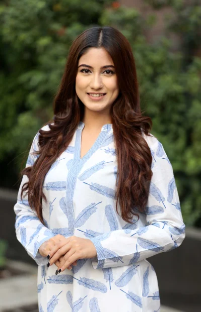 গরম, আর্দ্রতা ও ভ্যাপসা আবহাওয়ার কারণে বর্ষাকালে ত্বকের চাই বিশেষ যত্ন