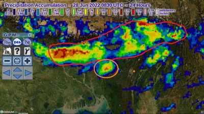 গত ২৪ ঘণ্টায় বাংলাদেশের রংপুর বিভাগের জেলাগুলো, ভারতের পশ্চিমবঙ্গের জলপাইগুড়ি, শিলিগুড়ি, দার্জিলিং, ও কুচবিহার জেলা ও আসাম রাজ্যে ১০০ থেকে ৩০০ মিলিমিটার পর্যন্ত বৃষ্টিপাত হয়েছে&mdash; যা লাল চিহ্নিত অংশে বাংলাদেশের তিস্তা নদী ও ব্রক্ষ্মপুত্র নদের মাধ্যমে যমুনা নদীতে প্রবেশ করবে। সিলেট ও ময়মনসিংহ বিভাগ ও মেঘালয় পর্বত এলাকায়ও ২০০ মিলিমিটার পর্যন্ত বৃষ্টিপাত হয়েছে, যা কমলা চিহ্নিত অংশে সিলেট ও কিশোরগঞ্জের হাওর এলাকায় জমা হবে। ছবি: নাসা