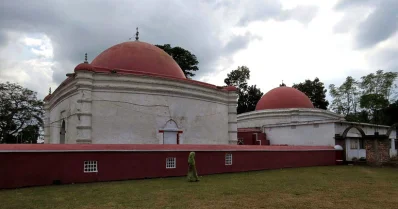 খান জাহান আলীর মাজার, বাগেরহাট। ছবি- সংগৃহীত
