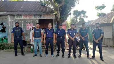 এলাকার পরিবেশ স্বাভাবিক রাখতে অতিরিক্ত পুলিশ মোতায়েন করা হয়েছে।&nbsp;