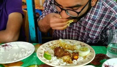 এ সময় যেহেতু মাংস বেশি খাওয়া হয়, সে জন্য খাবার সঙ্গে সালাদ খাওয়ার চেষ্টা করুন