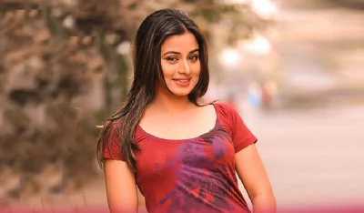 পুষ্পিতা পপি