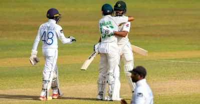 আব্দুল্লাহ শফিক ও বাবর আজম।