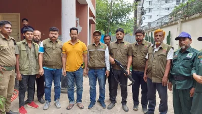 আটককৃত জোবেদা ও হাফেজের মেয়ে জামাই ফরহাদ হোসেন।