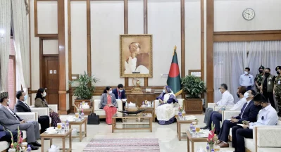 প্রধানমন্ত্রী শেখ হাসিনার সঙ্গে প্রতিনিধিদলের সাক্ষাৎ। ছবি: ফোকাস বাংলা