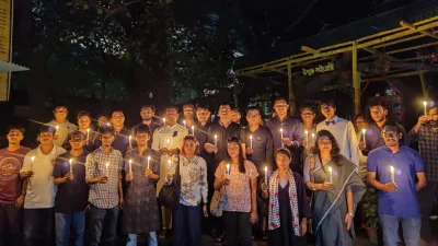 বঙ্গবন্ধু শেখ মুজিবুর রহমান ও তার পরিবারের সকল শহীদদে স্মরণে উন্মুক্ত লাইব্রেরি প্রাঙ্গণে আলোক প্রজ্জ্বলন