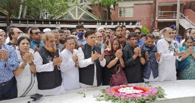বঙ্গবন্ধু শেখ মুজিবুর রহমানের সমাধিতে শ্রদ্ধা নিবেদন করেন পররাষ্ট্রমন্ত্রী এ কে আব্দুল মোমেন।