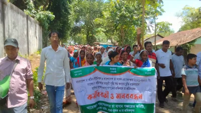 চা শ্রমিকদের ধর্মঘট। ছবি: ইত্তেফাক