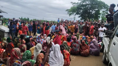 চা শ্রমিকদের ধর্মঘট। ছবি: ইত্তেফাক