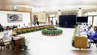 প্রধানমন্ত্রী শেখ হাসিনার সঙ্গে চা-বাগান মালিকদের বৈঠক। ছবি: ফোকাস বাংলা