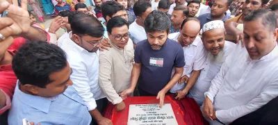 নিক্সন চৌধুরীসহ অন্যান্যরা। ছবি: ইত্তেফাক