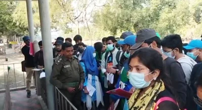 আবারও বাড়ছে পর্যটক