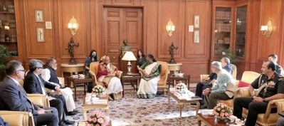 ভারতের রাষ্ট্রপতির সঙ্গে শেখ হাসিনার সাক্ষাৎ। ছবি: ফোকাস বাংলা
