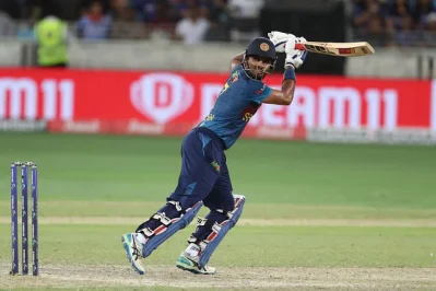 ১৮ বলে অপরাজিত ৩৩ রান করেছেন শ্রীলঙ্কার অধিনায়ক দাসুন শানাকা