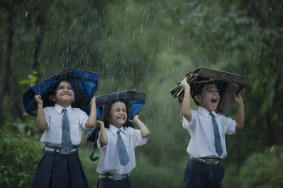 ভেজা কাপড় দীর্ঘক্ষণ শরীরে থাকায় নিউমোনিয়া হতে পারে
