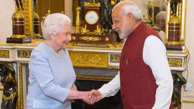 রানি দ্বিতীয় এলিজাবেথের সঙ্গে নরেন্দ্র মোদি। 