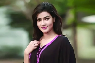 চিত্রনায়িকা মাহিয়া মাহি