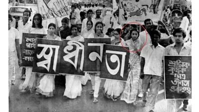 মুক্তি যুদ্ধকালীন মিছিলে ড. মাসুদা এম, রশীদ চৌধুরী