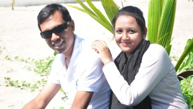 বাবুল আখতার ও তার স্ত্রী। ছবি: সংগৃহীত