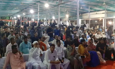 মহানগর নাট্যমঞ্চের কাজী বশির মিলনায়তনে ওয়ারী থানা ও ৩৮, ৩৯, ৪১ নং ওয়ার্ড আওয়ামী লীগের ত্রি-বার্ষিক সম্মেলনে আগত স্থানীয় নেতাকর্মী ও গণমাধ্যমকর্মী। ছবি- ইত্তেফাক