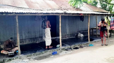 স্থানীয়দের কাছে &lsquo;লেবার বোর্ডিং&rsquo; নামে পরিচিত