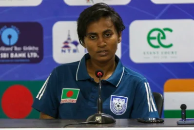 বাংলাদেশের অধিনায়ক সাবিনা খাতুন। ছবি- বাফুফে