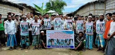 শুন্যরেখায় রোহিঙ্গরা। ছবি: ইত্তেফাক