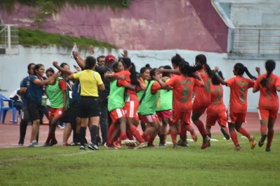 ডাগআউটের এই উল্লাস ছড়িয়ে পড়েছে বাংলার ঘরে ঘরেও। ছবি- বাফুফে
