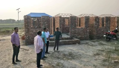 সাভার পৌর এলাকার পাশে সাভার ইউনিয়নের পুরাবাড়ি (খঞ্জনকাঠি) এলাকায় তিন একর ৫০ শতাংশ জমিতে বেদেদের জন্য গড়ে উঠছে উত্তরণ পল্লী।