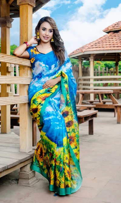 ছবি ও পোশাক: শুকসারী
