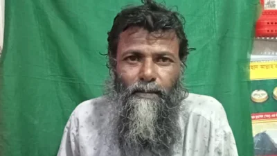 বাঘের মুখ বেঁচে যাওয়া ওমর ফারুক