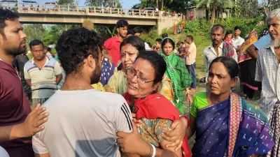 লাশ উদ্ধারের পর স্বজনদের আহাজারি