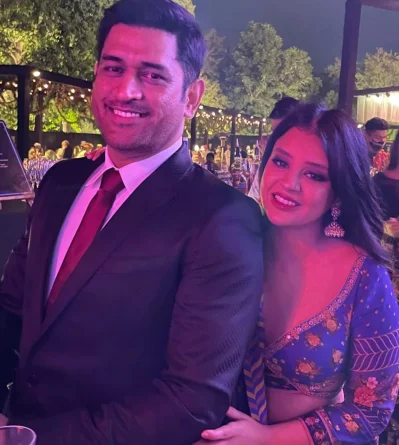 মহেন্দ্র সিংহ ধোনি ও তার স্ত্রী সাক্ষী। ছবি: সংগৃহীত