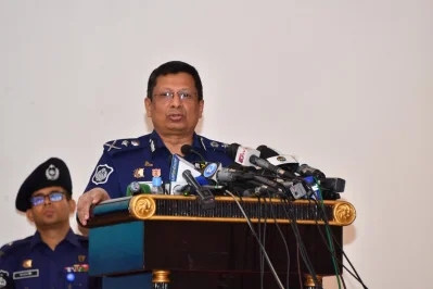 কমিউনিটি পুলিশিং ডে-২০২২ উপলক্ষে আয়োজিত আলোচনা সভায় বক্তব্য রাখছেন আইজিপি চৌধুরী আবদুল্লাহ আল-মামুন।
